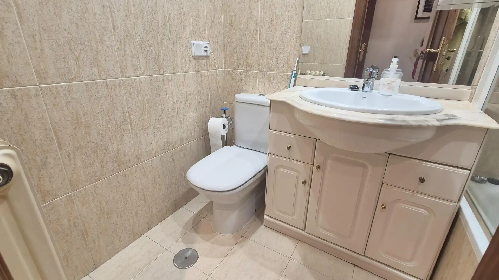Bany de Pis en venda en San José - Parador - Zurguén