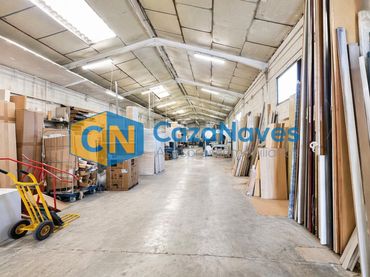 Nau industrial en venda a Los Olivos - Los Ángeles