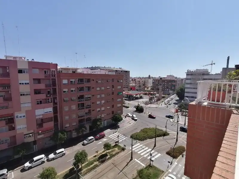 Vista exterior de Ático de alquiler en Valencia con Terraza y Amueblado