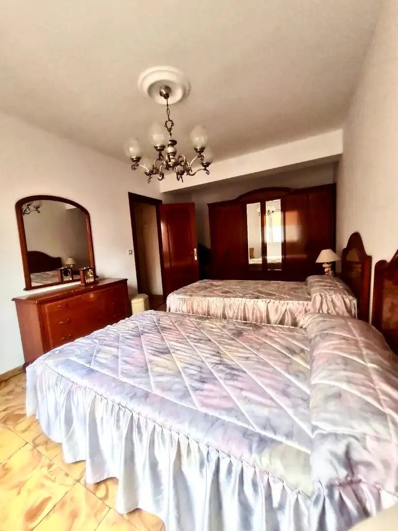 Habitación de Piso en venta en Gijón  con Amueblado