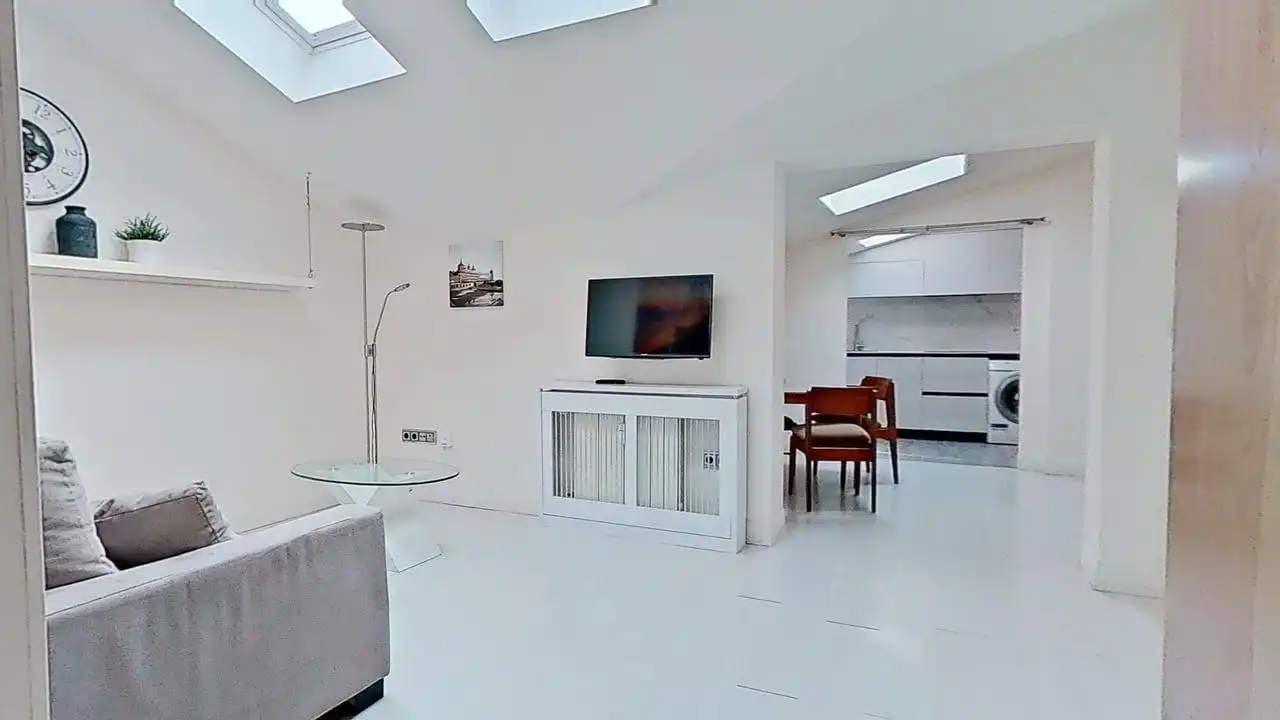 Wohnzimmer von Wohnung zur Miete in Madrid mit Klimaanlage, Heizung und Ofen