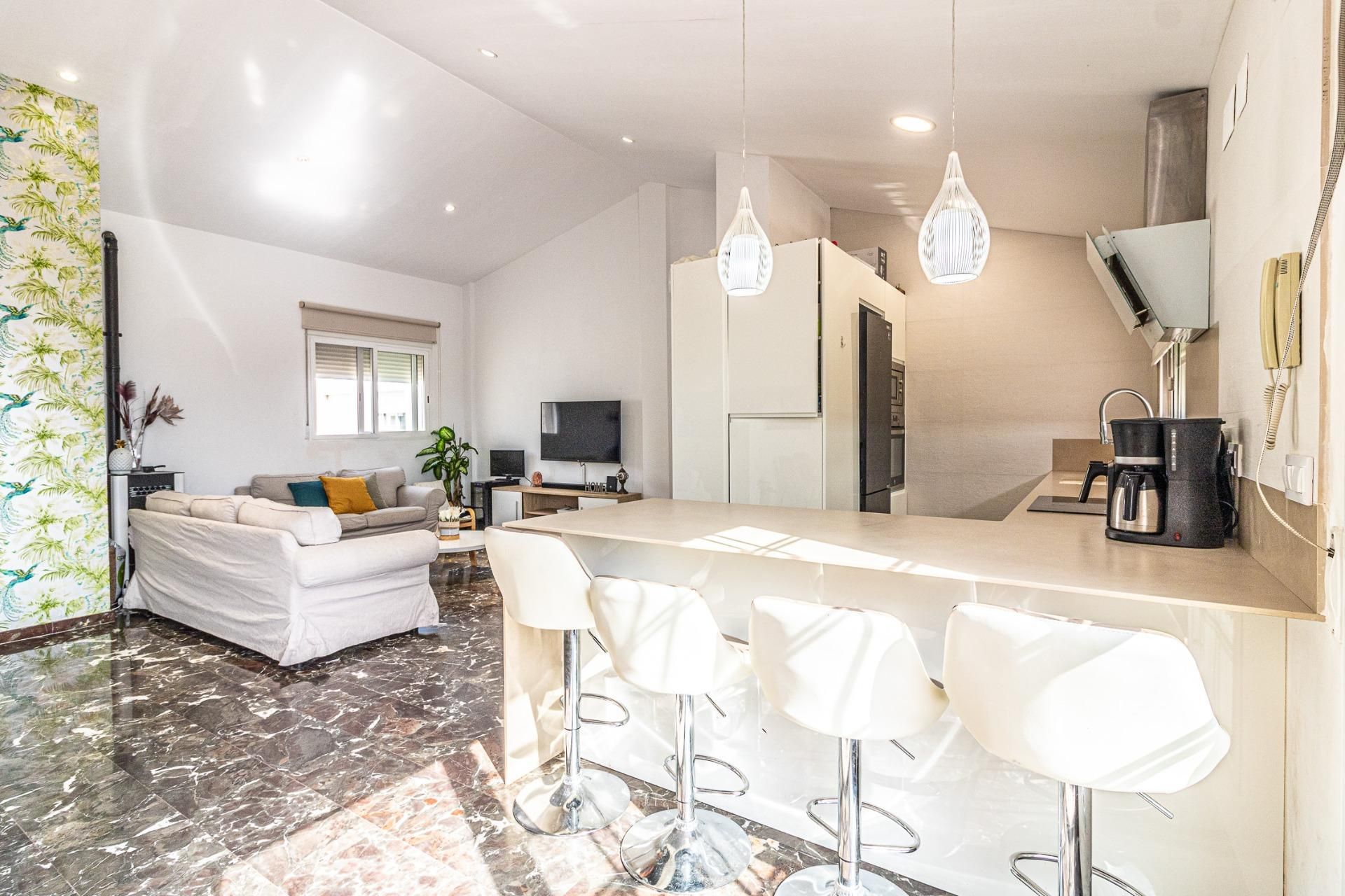 Living room of Attic for sale in Carlet  with Air Conditioner, Heating and Terrace