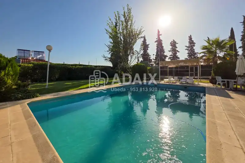 Jardín de Finca rústica en venta en Úbeda con Terraza, Trastero y Balcón