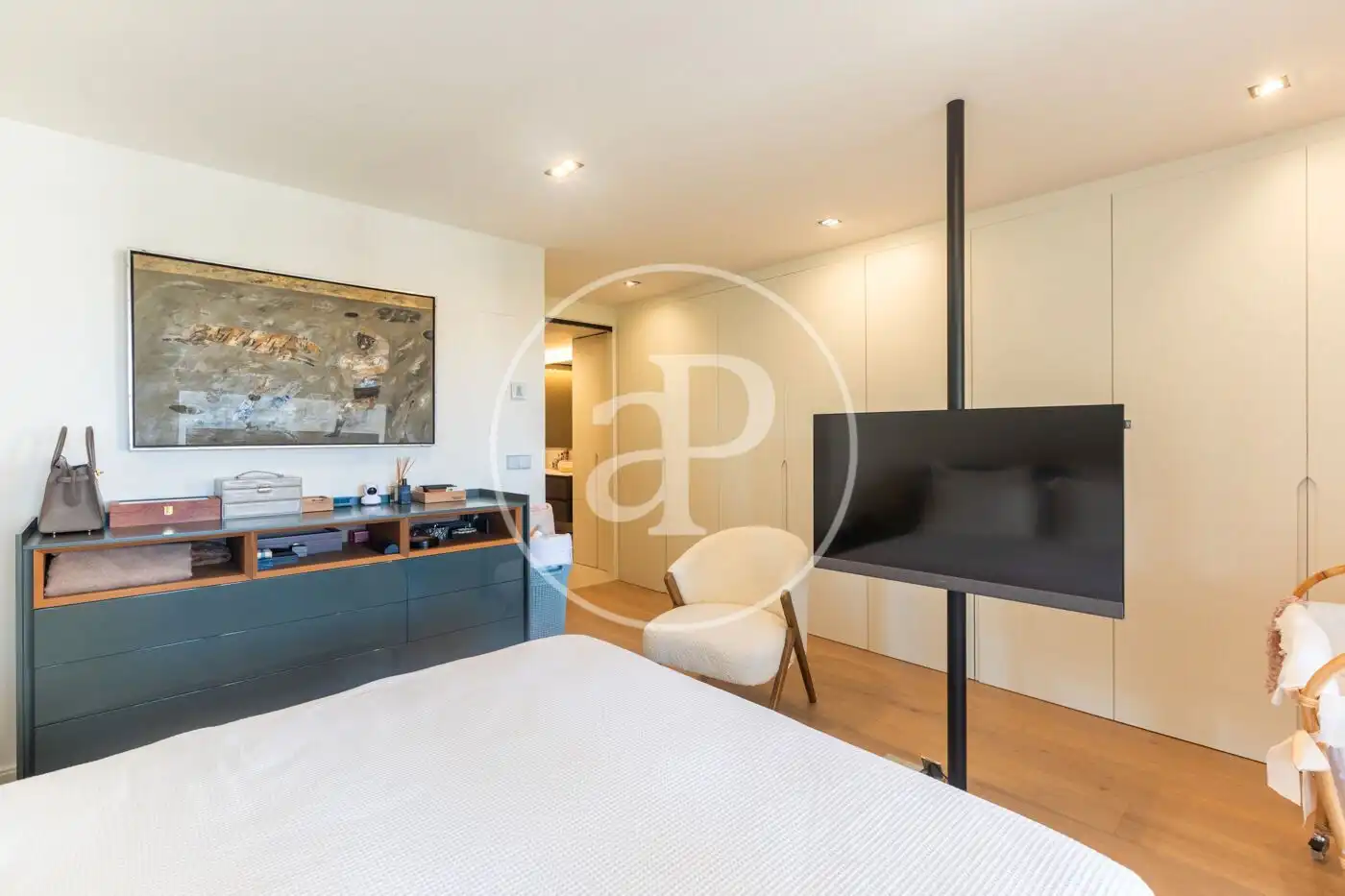 Bedroom of Flat for sale in Valencia  with Air Conditioner, Heating and Terrace