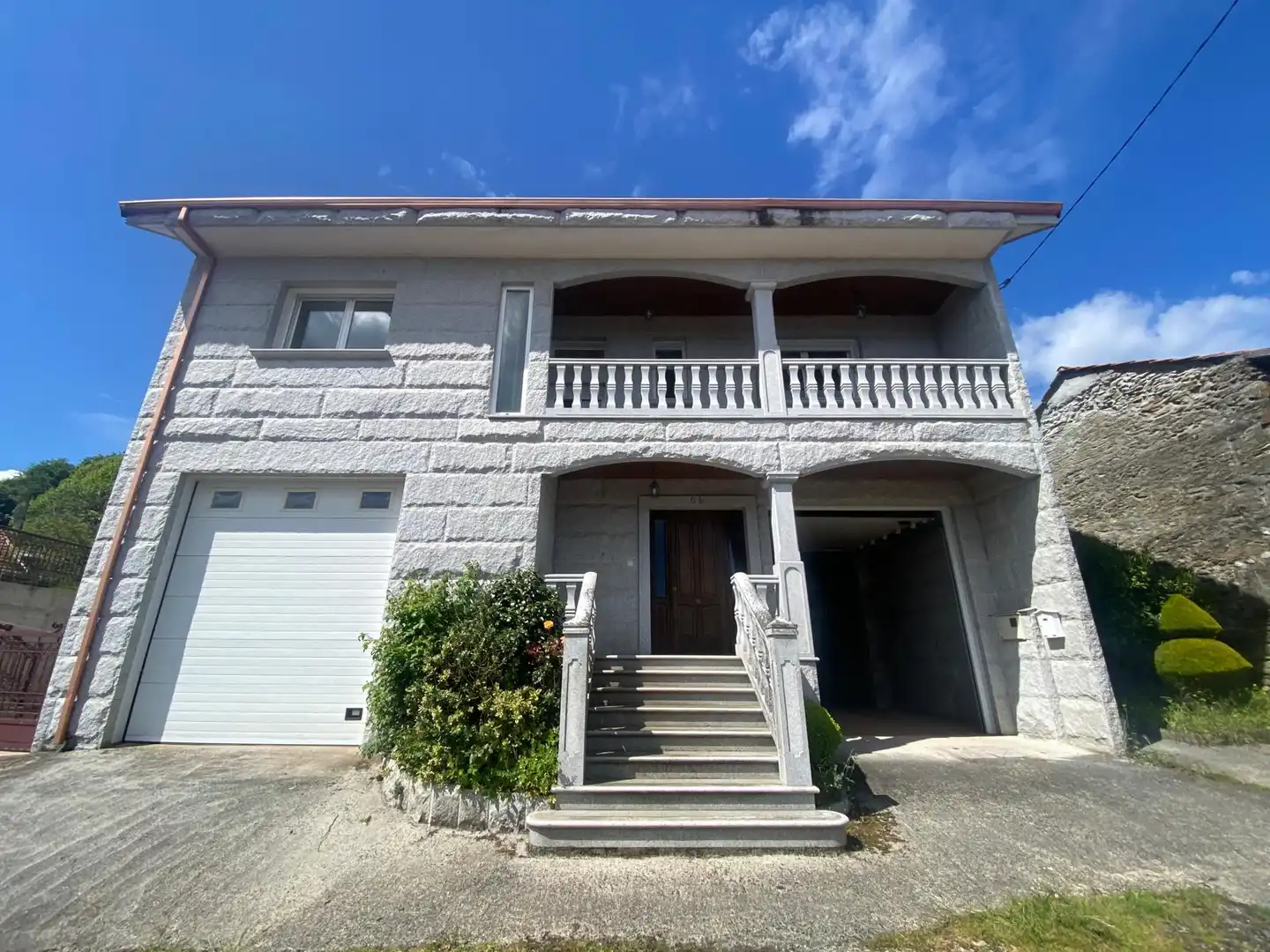 Vista exterior de Casa o chalet en venta en O Irixo con Calefacción, Jardín privado y Parquet