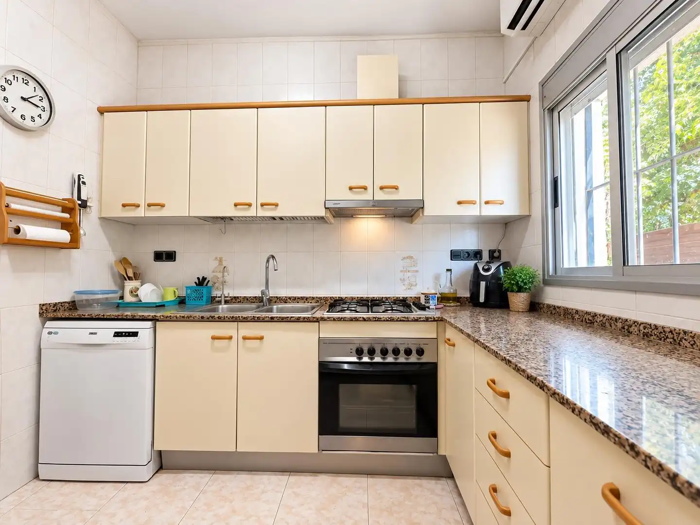 Detached house with garden for sale in Polígono VILAGRASA, imagen 8