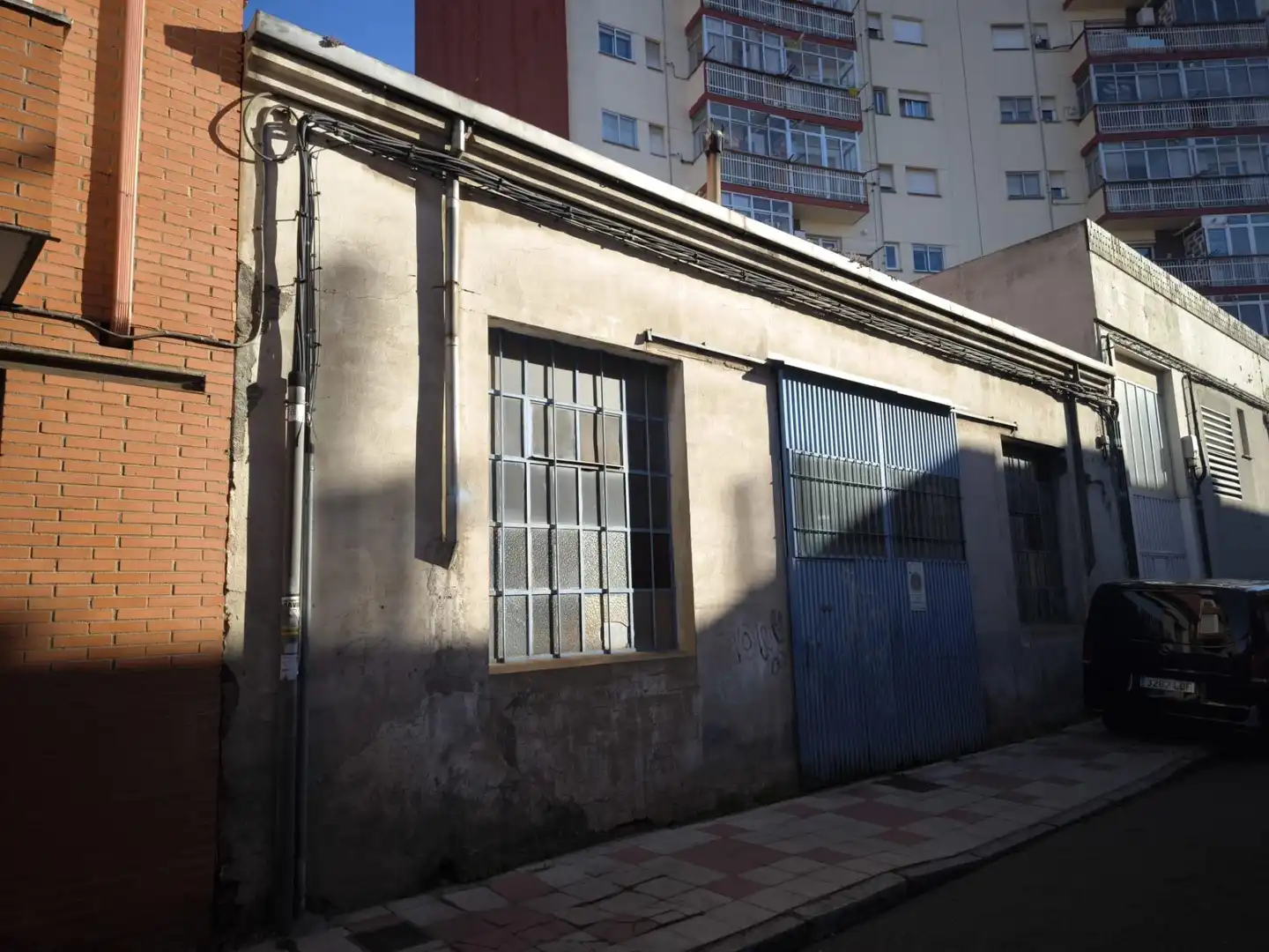 Außenansicht von Fabrikhallen zum Verkauf in León Capital 