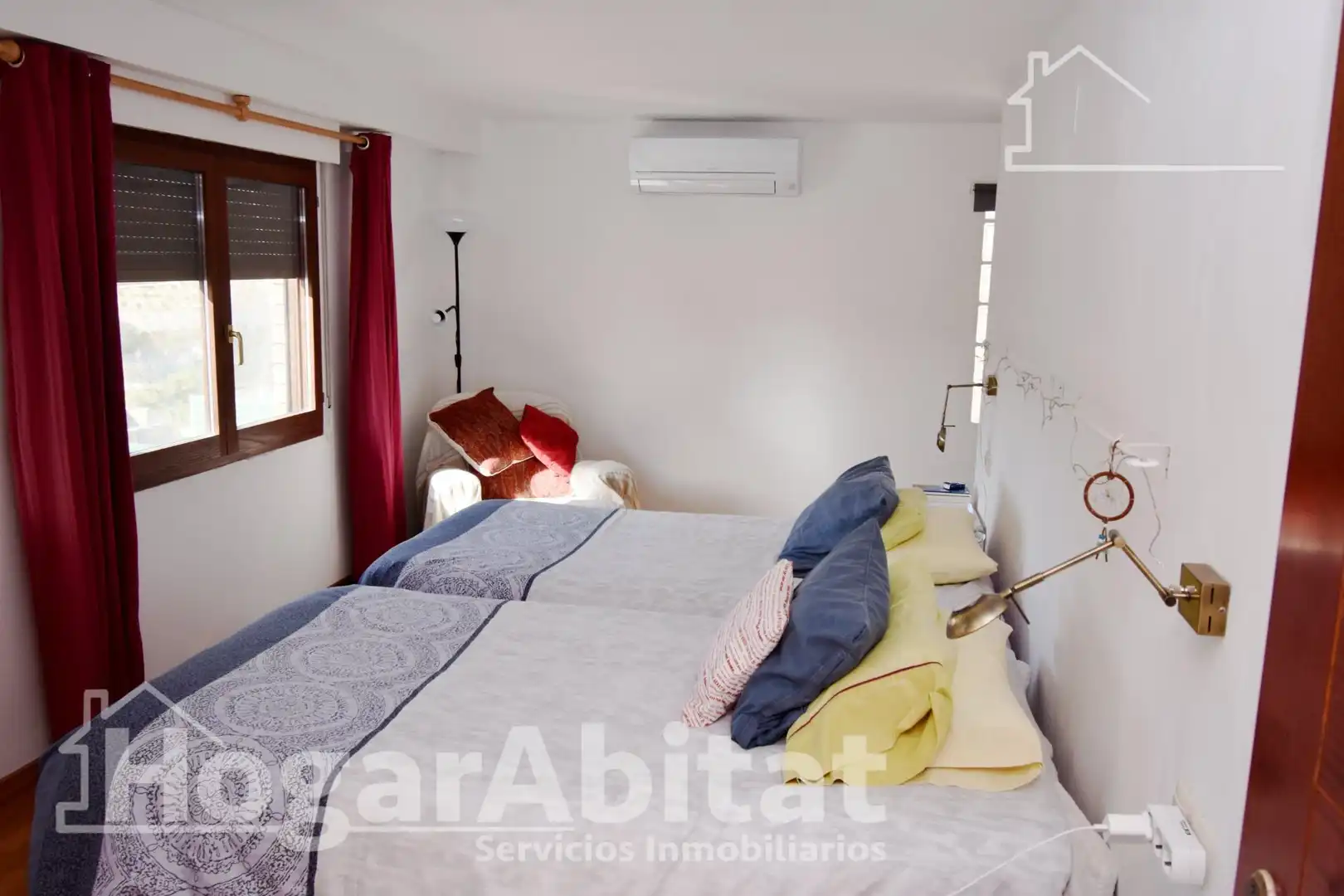 Bedroom of Houses for sale in Picassent  with Air Conditioner, Private garden and Terrace