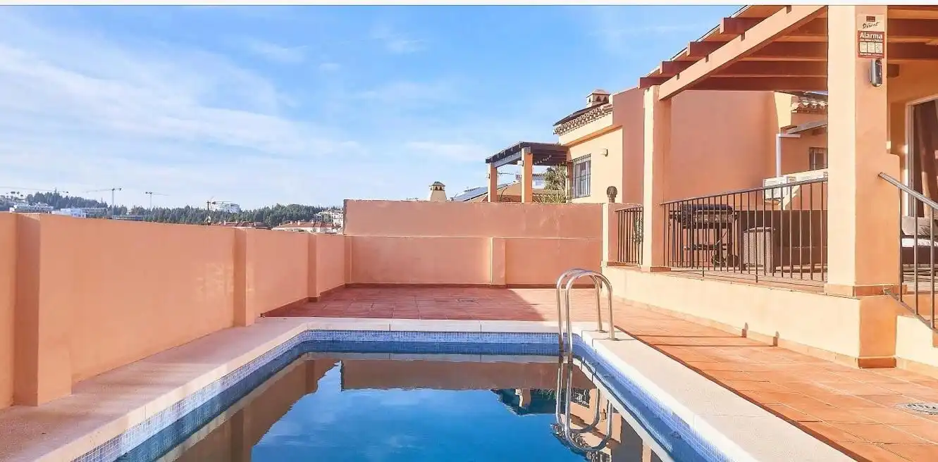 Swimming pool of Houses for sale in Mijas  with Air Conditioner, Heating and Private garden