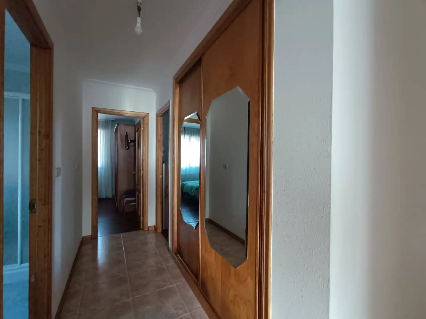 Wohnung zum Verkauf in Touro mit Privatgarten, Terrasse und Abstellraum