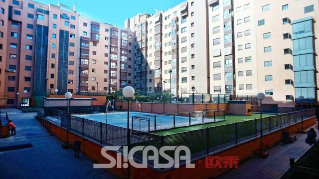 Piso en Venta en De La Maquinilla en Palomeras Sureste