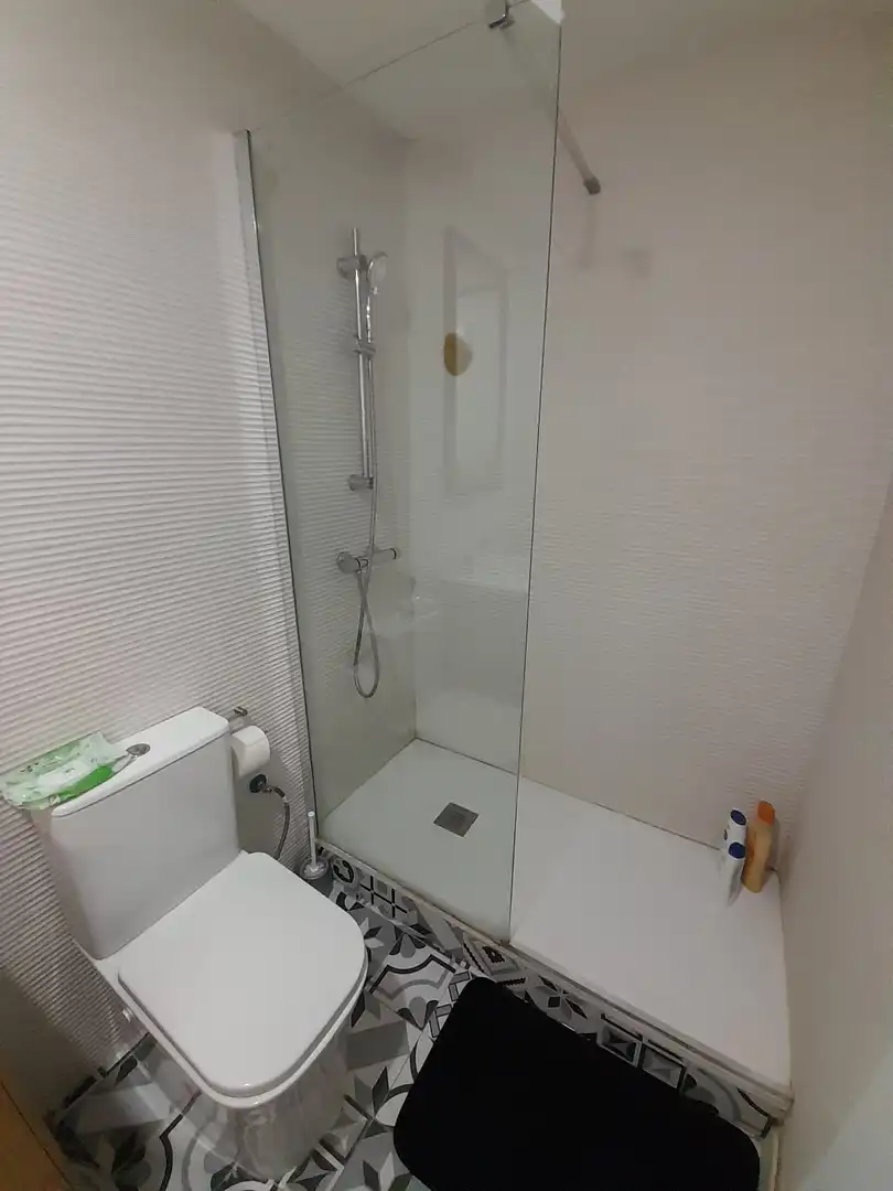 Baño de Piso en venta en Olot con Calefacción y Balcón