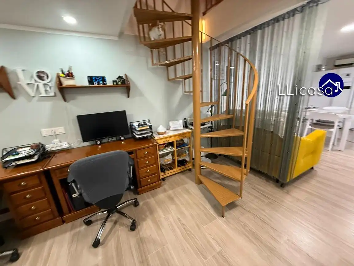 Casa adosada en venta en La Pobla de Vallbona con Aire acondicionado, Jardín privado y Terraza