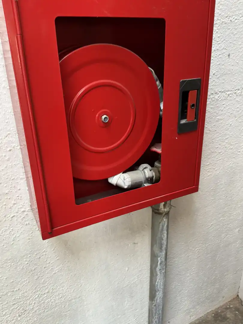 Vista exterior de Nau industrial de lloguer en Palau-solità i Plegamans amb Alarma