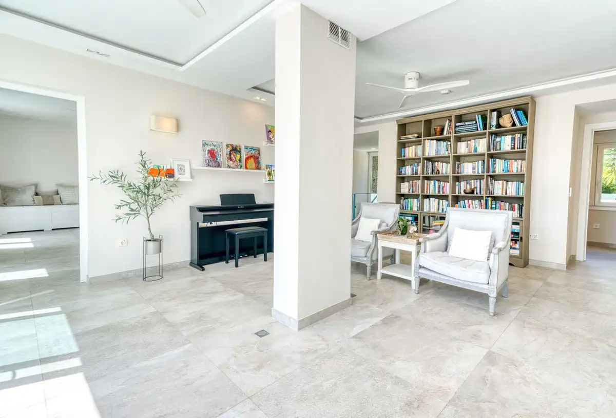 Living room of Houses for sale in Marbella  with Air Conditioner, Private garden and Terrace