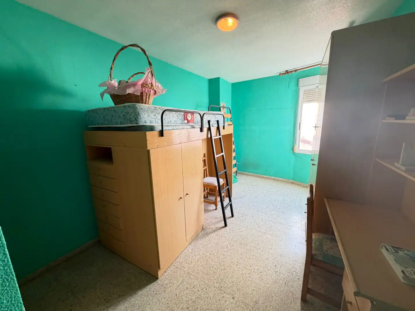 Habitación de Piso en venta en Pilar de la Horadada con Amueblado, Horno y Balcón