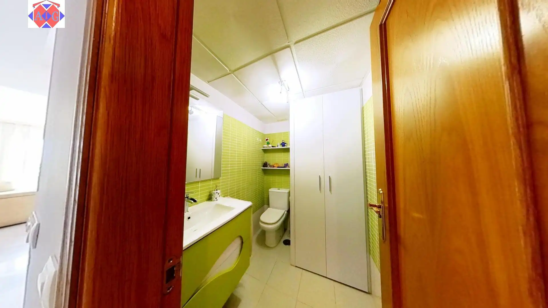 Badezimmer von Dachboden zum Verkauf in Lújar mit Klimaanlage, Terrasse und Möbliert