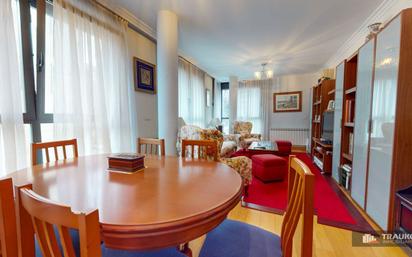 Sala d'estar de Pis en venda en Bilbao  amb Calefacció i Traster