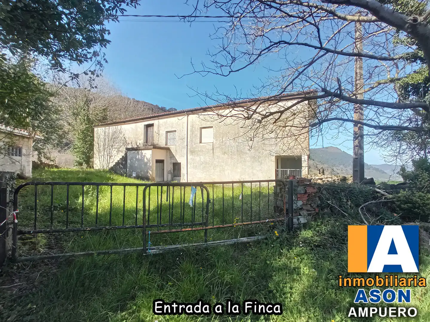 Vista exterior de Casa o chalet en venta en Ampuero con Jardín privado, Terraza y Amueblado