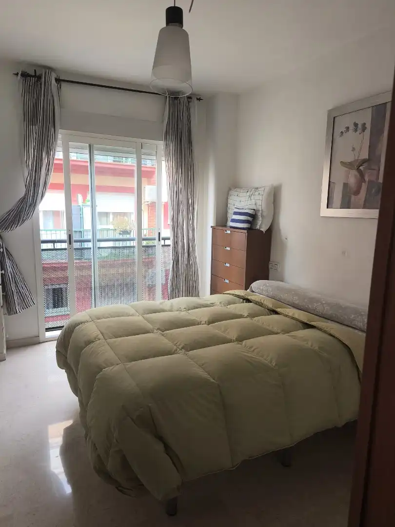 Habitación de Piso en venta en Maracena con Amueblado