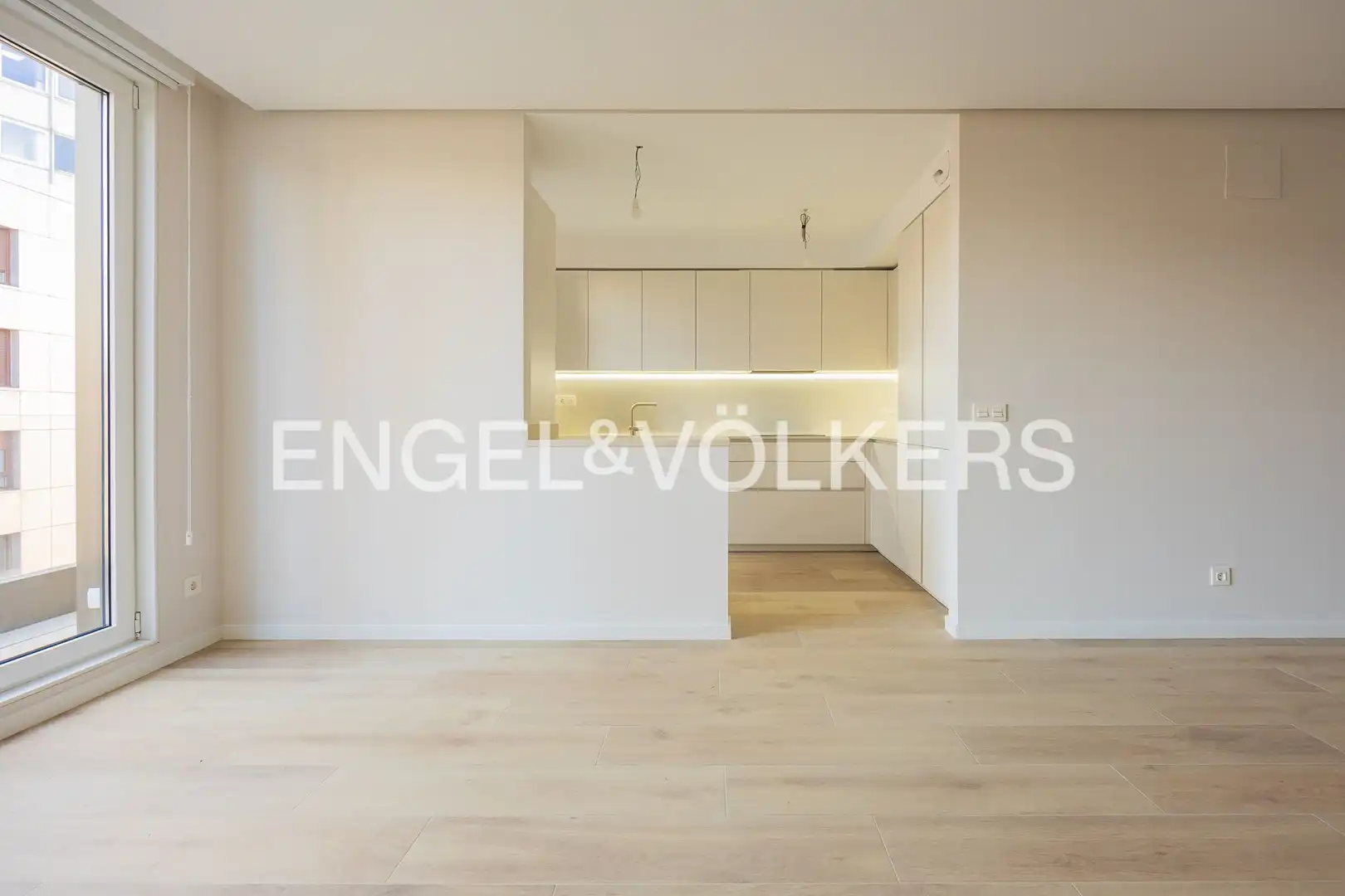 Living room of Flat for sale in Abando - Albia