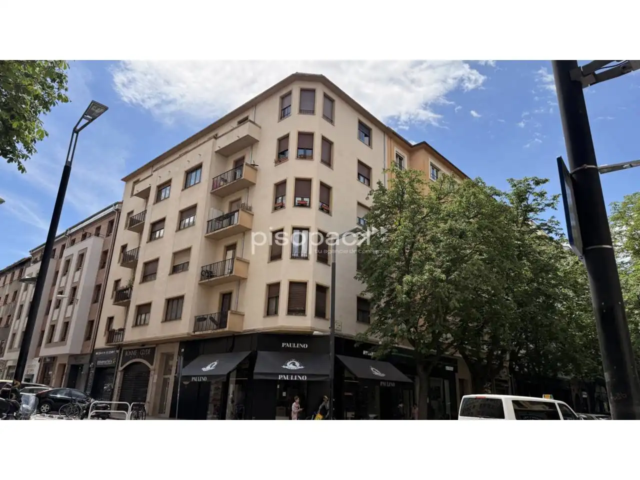 Vista exterior de Piso en venta en  Pamplona / Iruña con Parquet, Terraza y Alarma