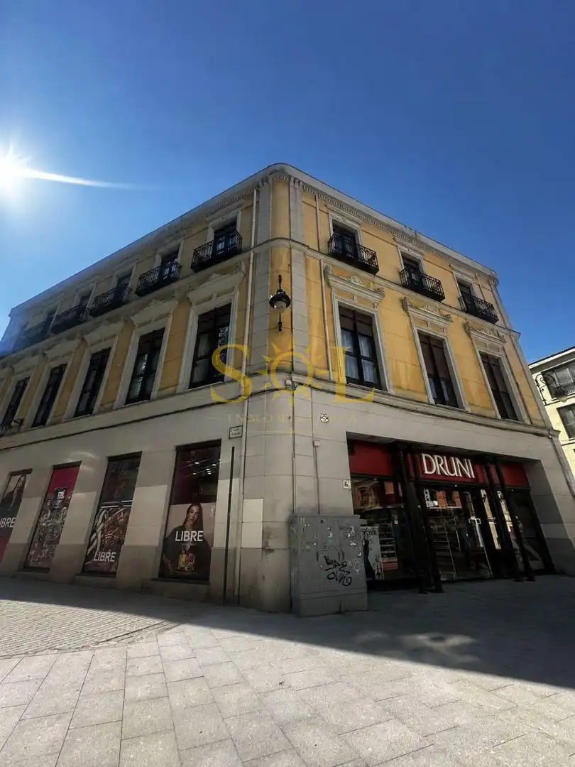 Duplex with lift for sale in Calle las Varillas