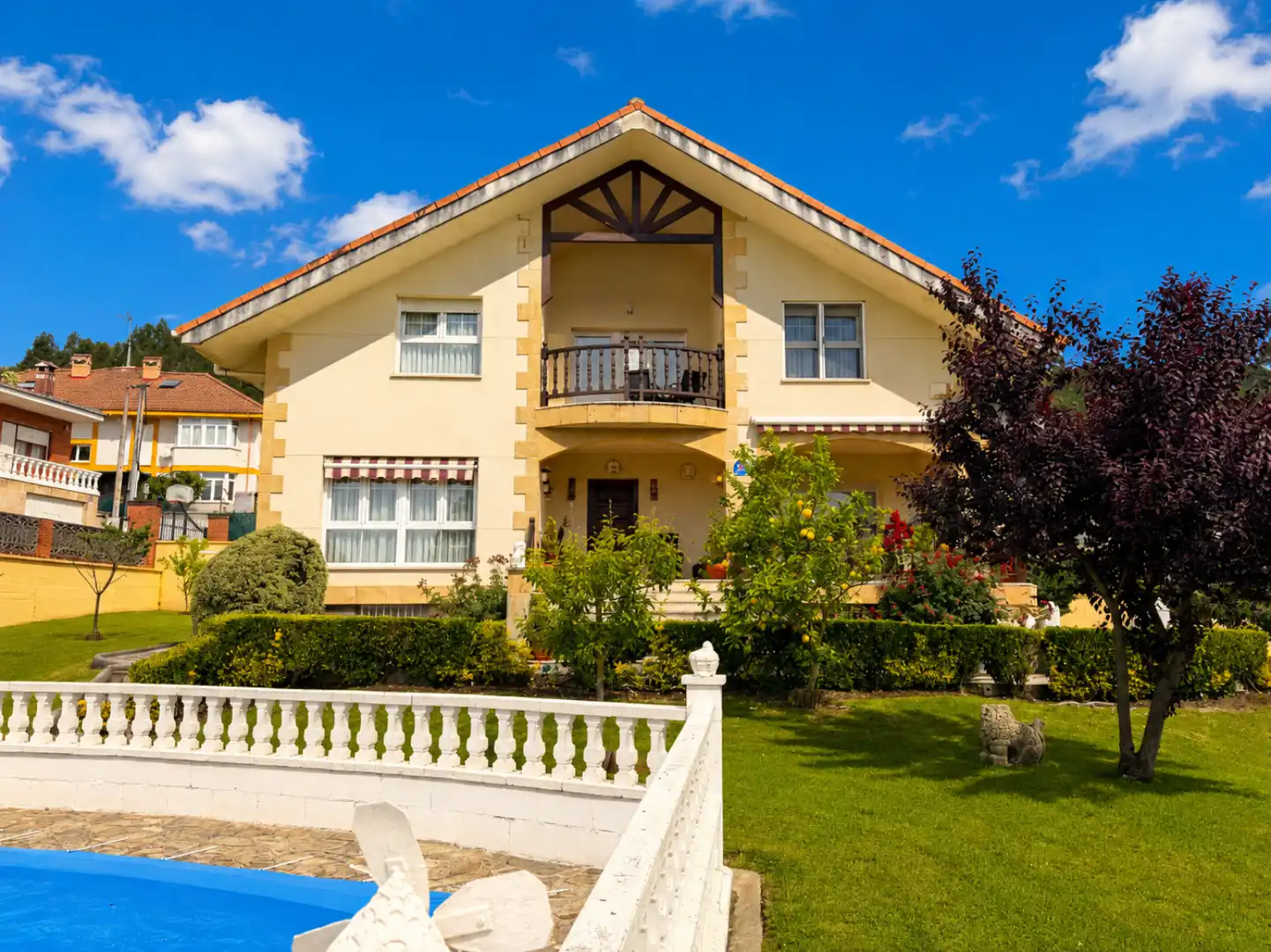 Außenansicht von Haus oder Chalet zum Verkauf in Piélagos mit Heizung, Privatgarten und Terrasse