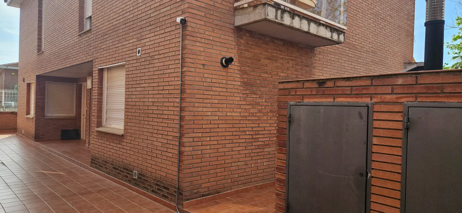 Vista exterior de Casa adosada en venda en Tarragona amb Aire condicionat, Calefacció i Jardí privat