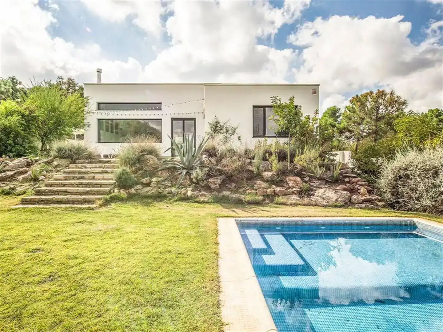 Vista exterior de Casa o xalet en venda en La Pobla de Tornesa amb Aire condicionat i Piscina
