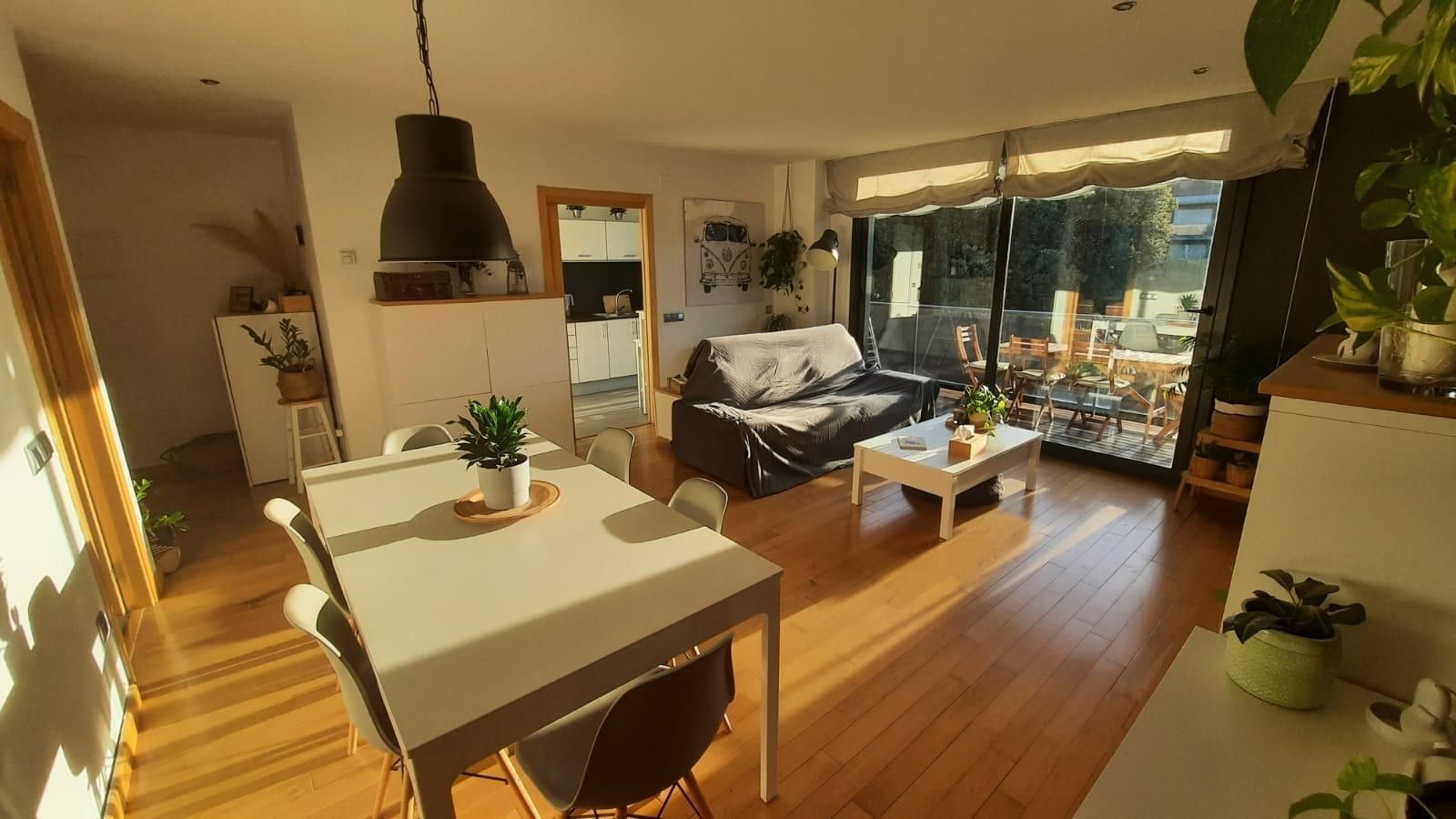 Sala d'estar de Pis en venda en Igualada amb Calefacció, Terrassa i Traster