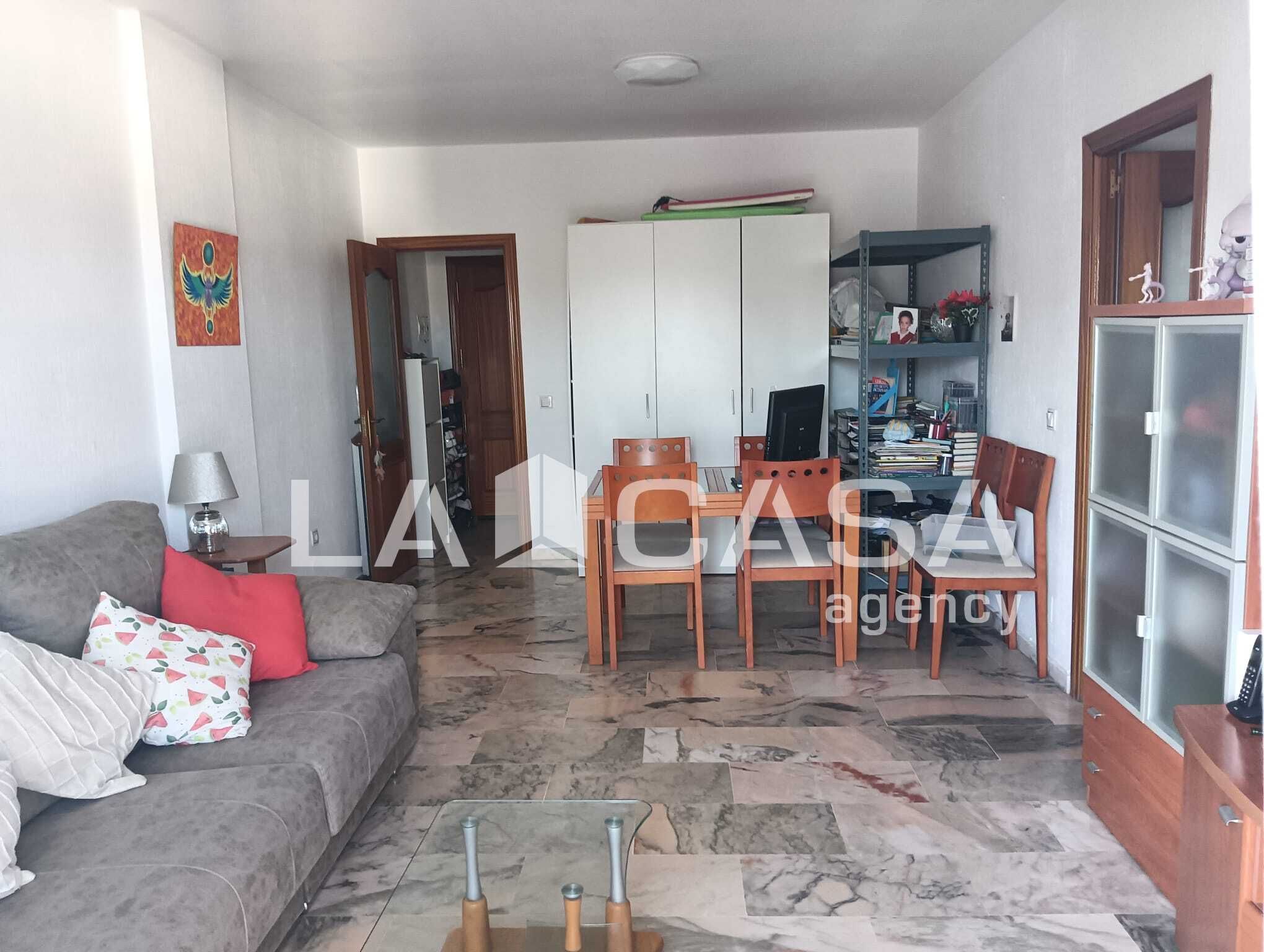 Sala de estar de Piso en venta en Algeciras con Trastero y Balcón