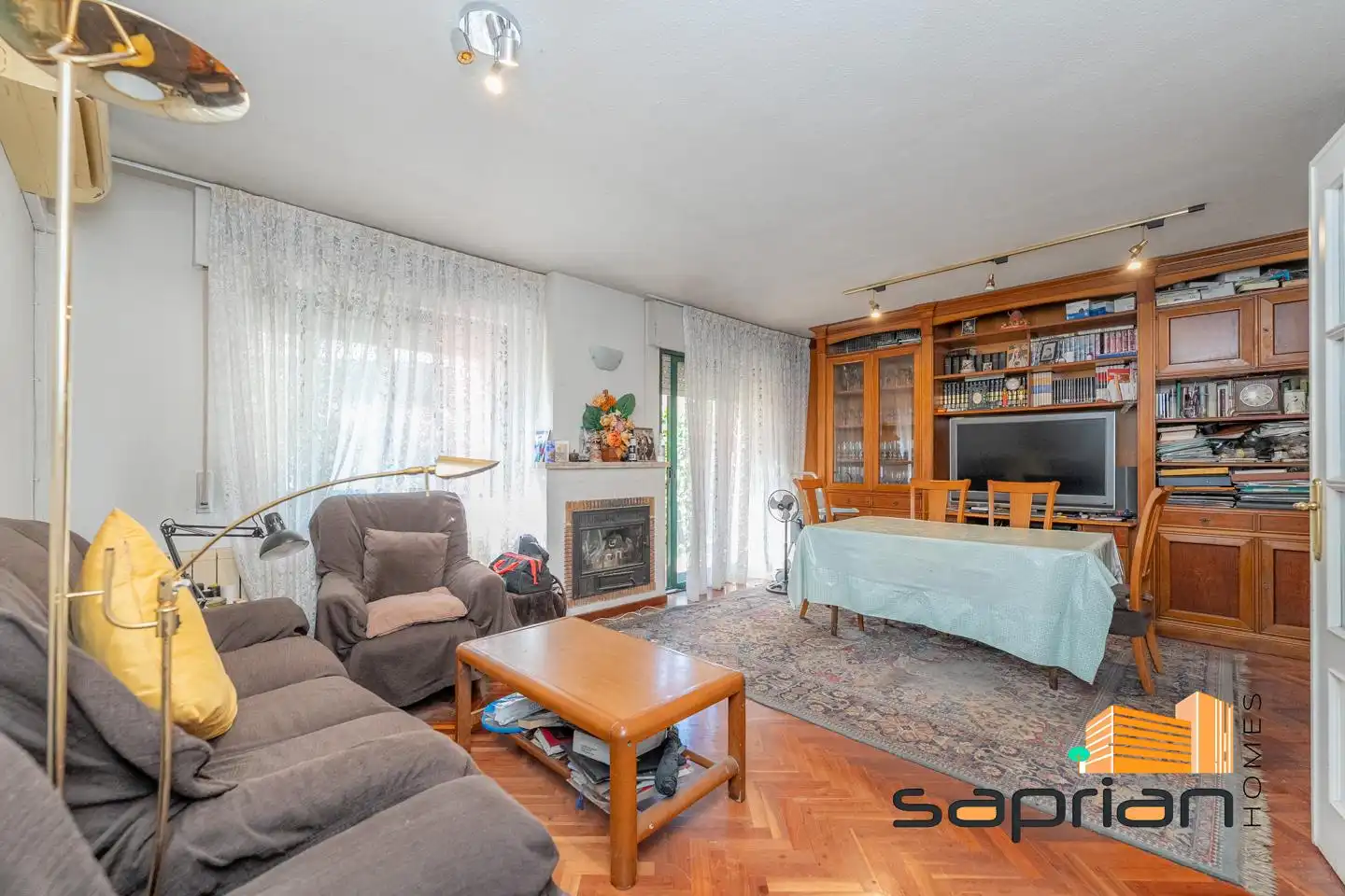 Sala de estar de Casa o chalet en venta en Villanueva del Pardillo con Terraza y Piscina comunitaria