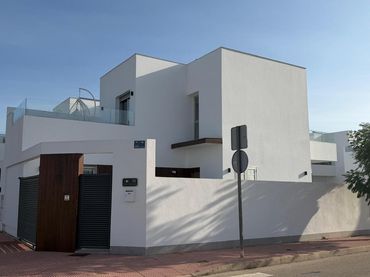 Casa amb piscina en venda a Daya Vieja