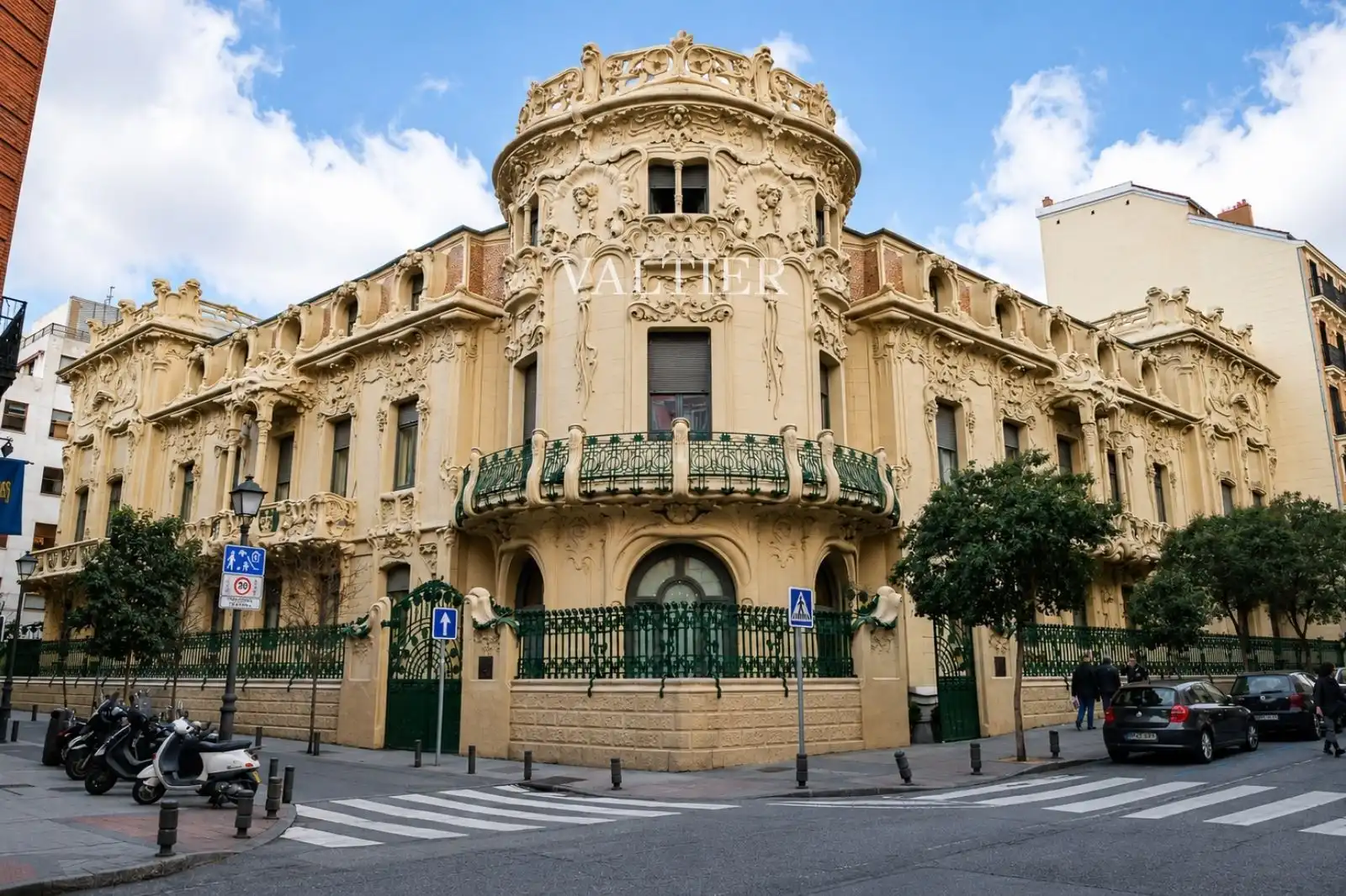 Exterior view of Flat for rent in Madrid  with Air Conditioner and Furnished