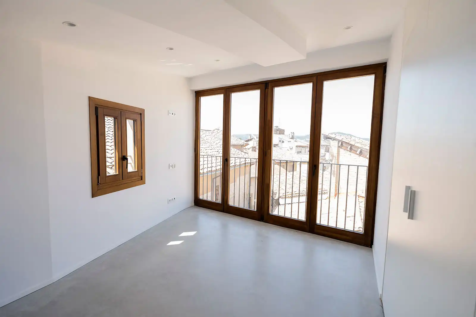 Terraza de Piso de alquiler en Vic con Calefacción, Amueblado y Microondas