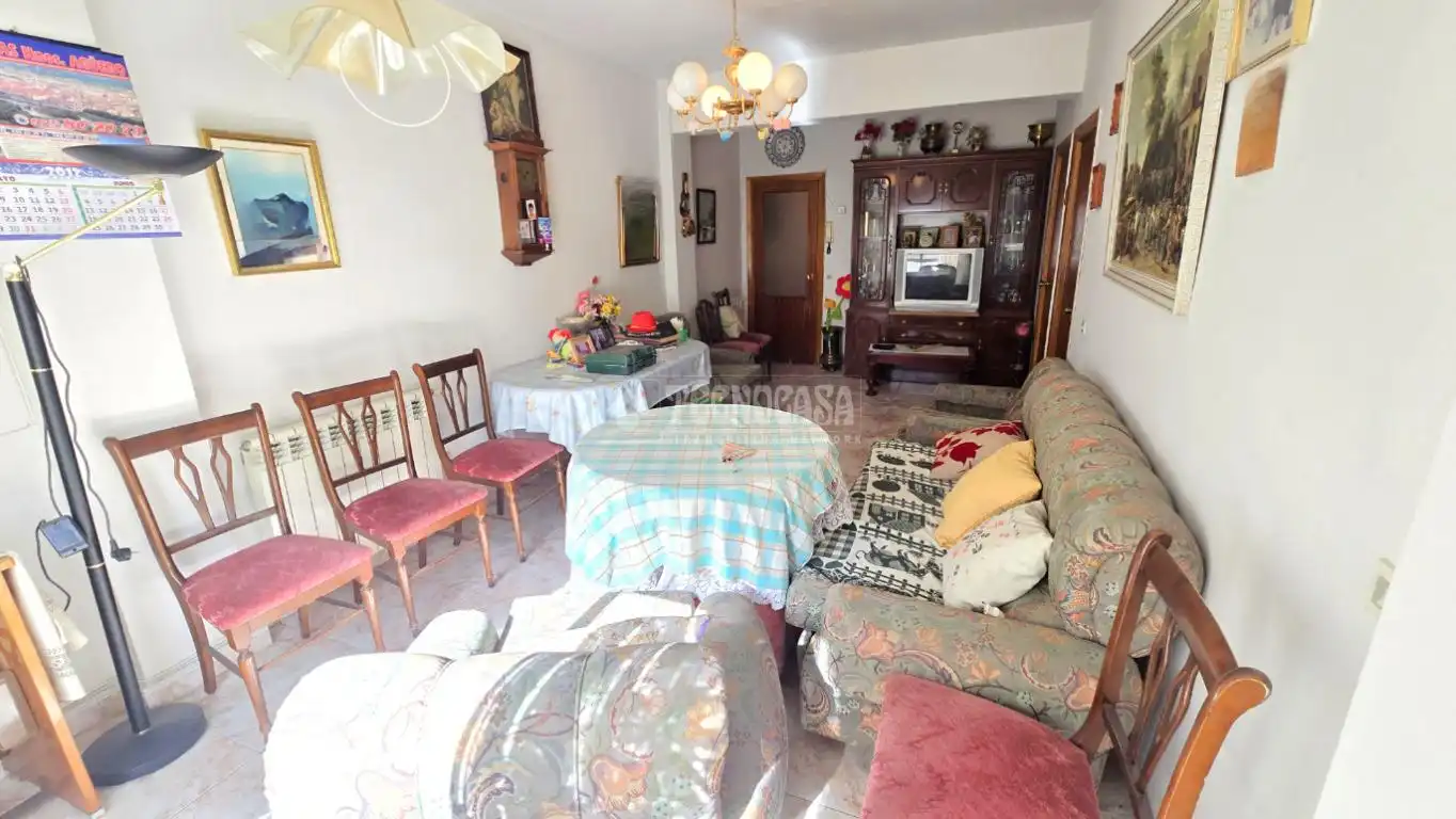 Living room of Flat for sale in Talavera de la Reina  with Air Conditioner, Heating and Balcony