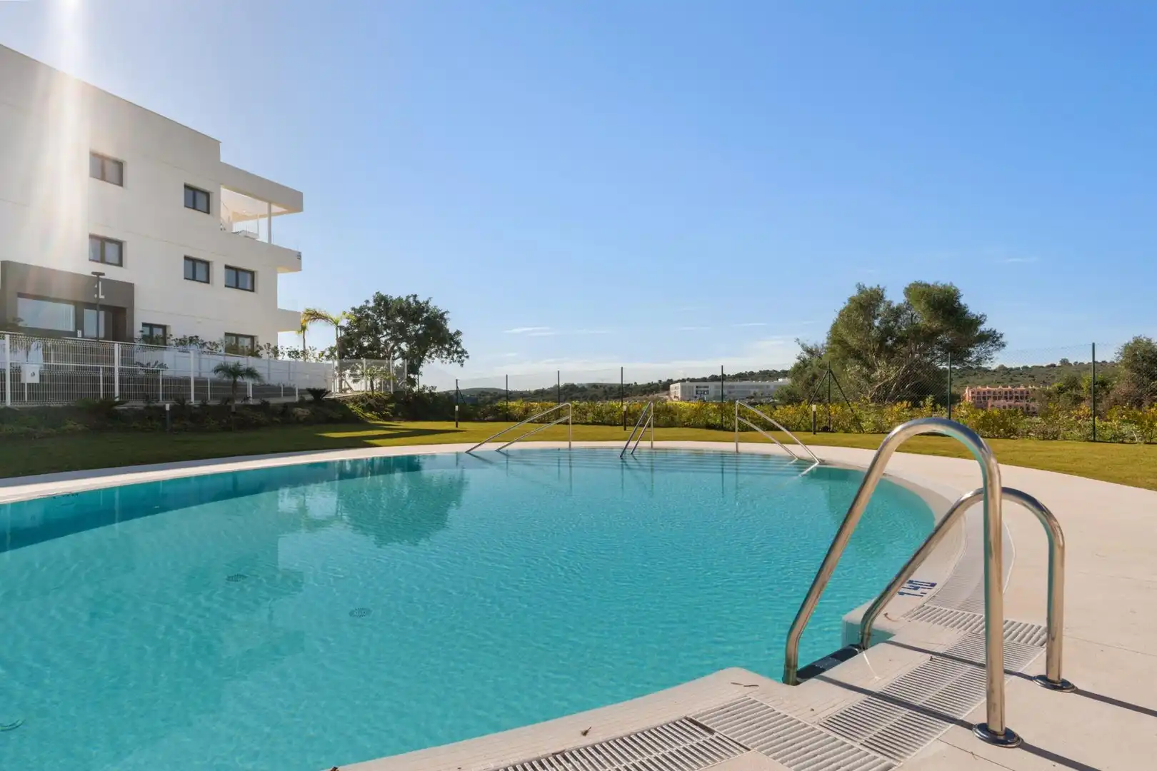 Piscina de Apartament en venda en Estepona amb Aire condicionat, Calefacció i Terrassa