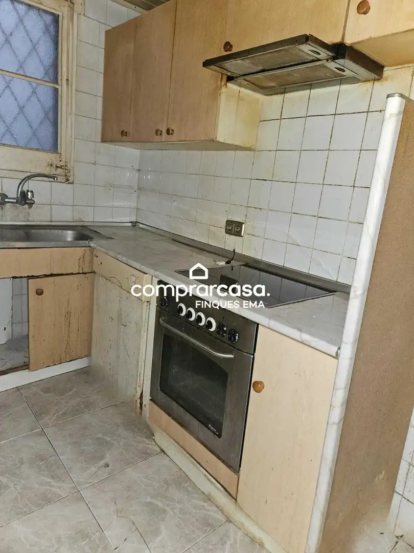 Cocina de Piso en venta en Barcelona con Balcón
