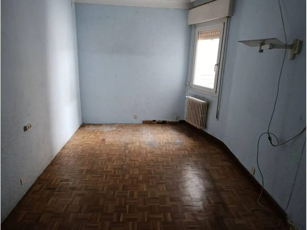 Habitación de Piso en venta en León Capital  con Calefacción, Terraza y Trastero