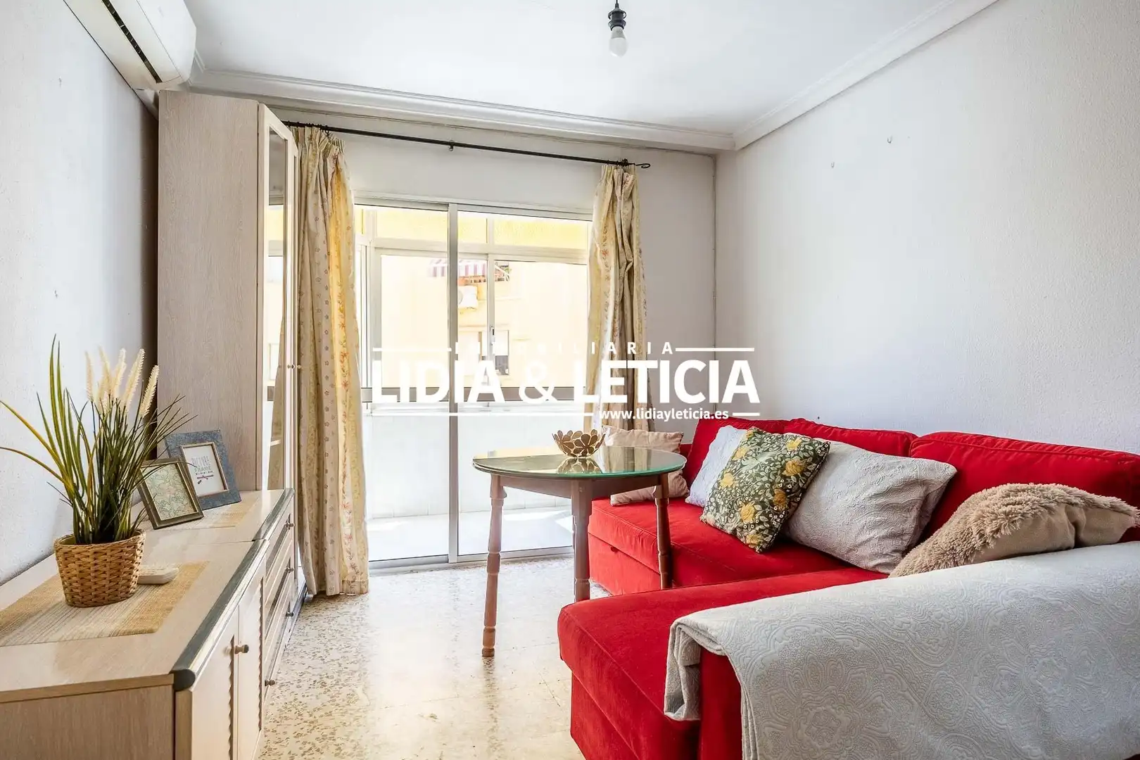 Bedroom of Flat for sale in Alcalá de Guadaira  with Air Conditioner, Terrace and Furnished