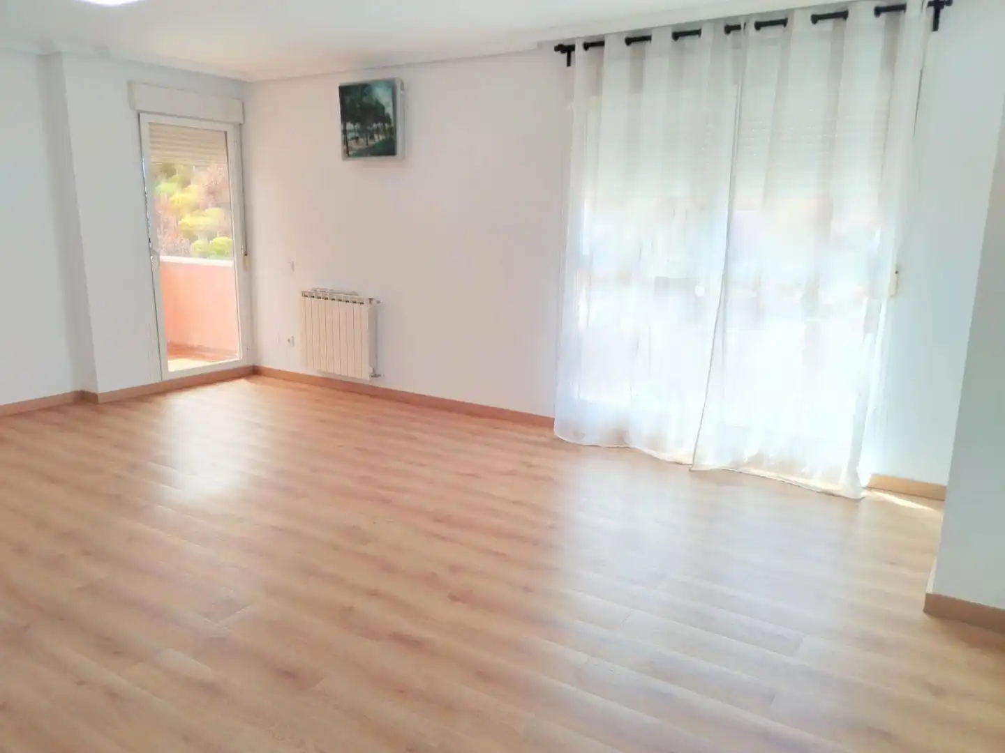 Flat for rent in Perlita