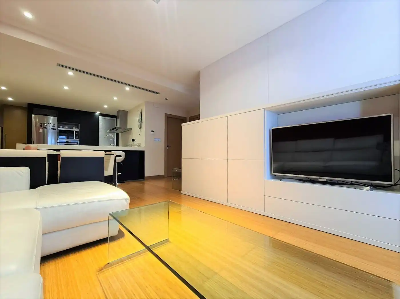 Living room of Flat for rent in Elche / Elx  with Air Conditioner, Heating and Parquet flooring