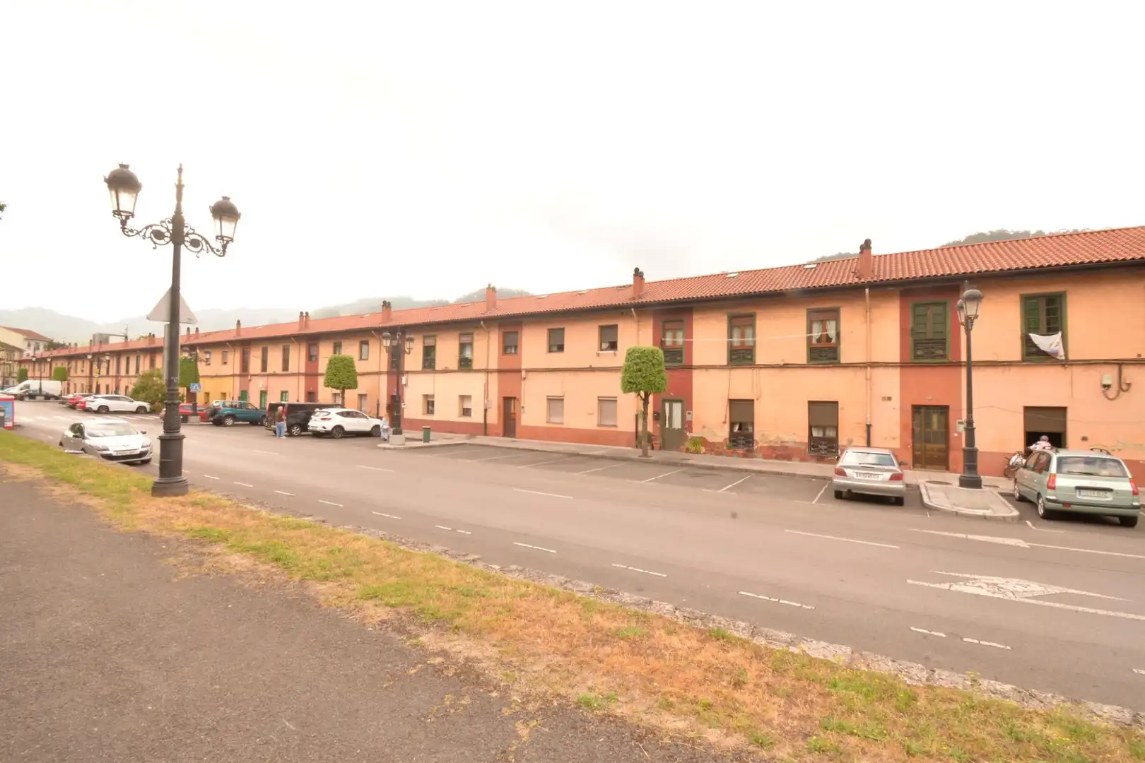 Vista exterior de Piso en venta en Oviedo  con Calefacción