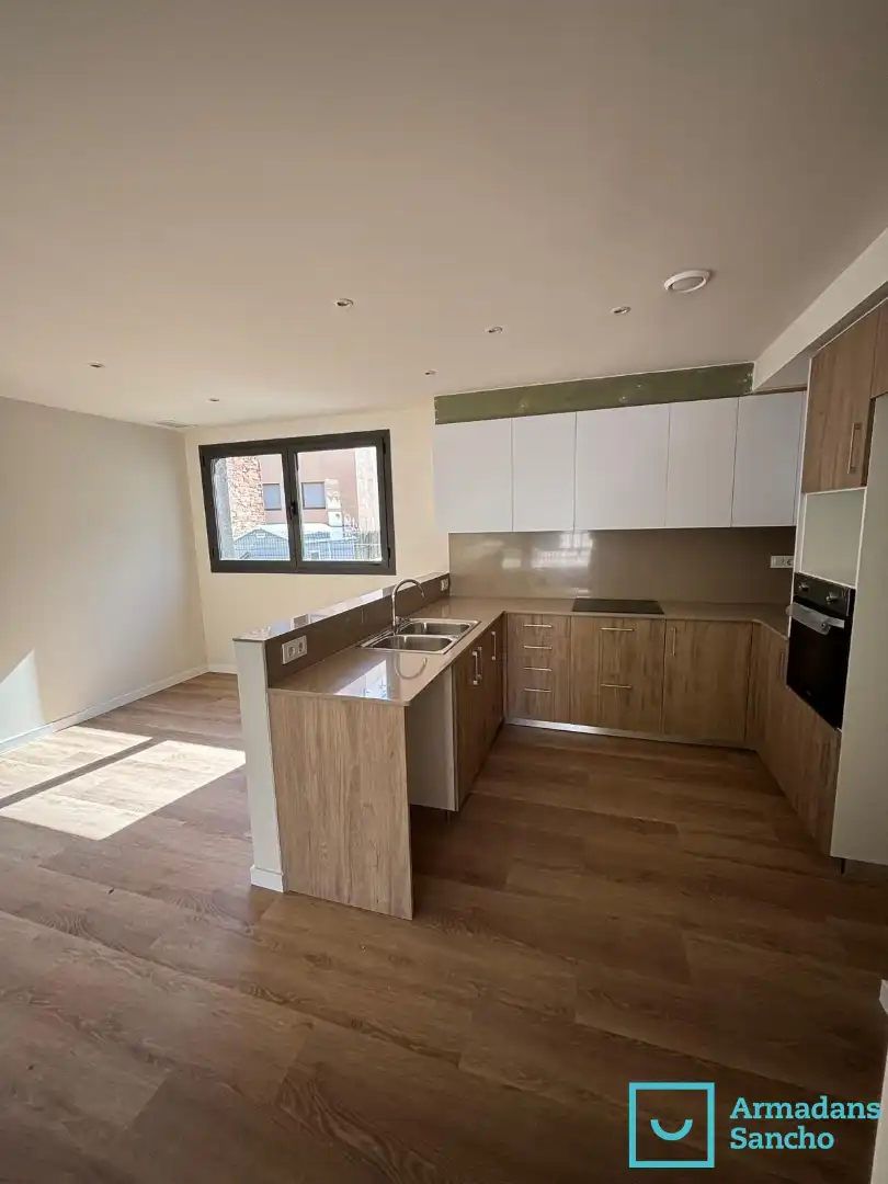 Cuina de Planta baixa de lloguer en Tiana amb Aire condicionat, Calefacció i Parquet