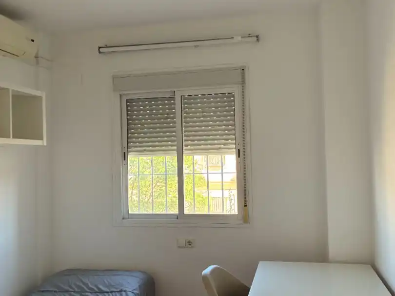 Schlafzimmer von Maisonette zur Miete in Dos Hermanas mit Klimaanlage, Privatgarten und Abstellraum