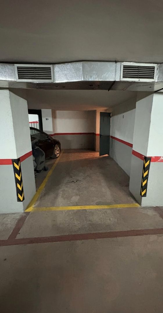 Garaje en venta en Avenida Pedro de Mendoza y Luján, 41, Guadix