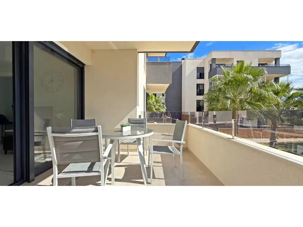 Apartament amb terrassa en venda a Calle Lagos de Covadonga, imagen 2