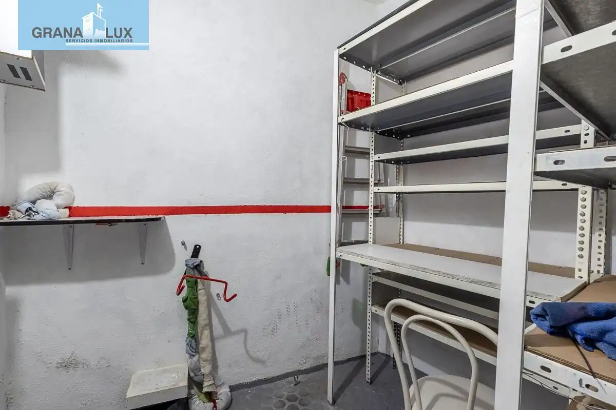 Storage room for sale in Granada