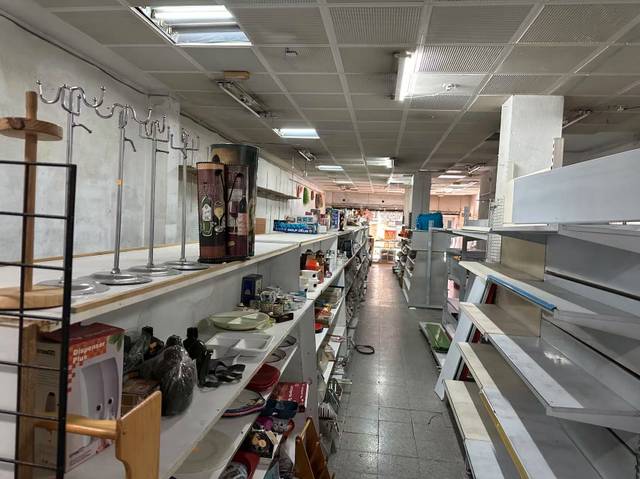 Local comercial en Venta en Almendrales